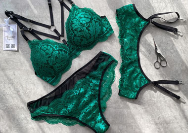 Дамская угодница: как фитнес-тренер шьёт нижнее бельё на заказ